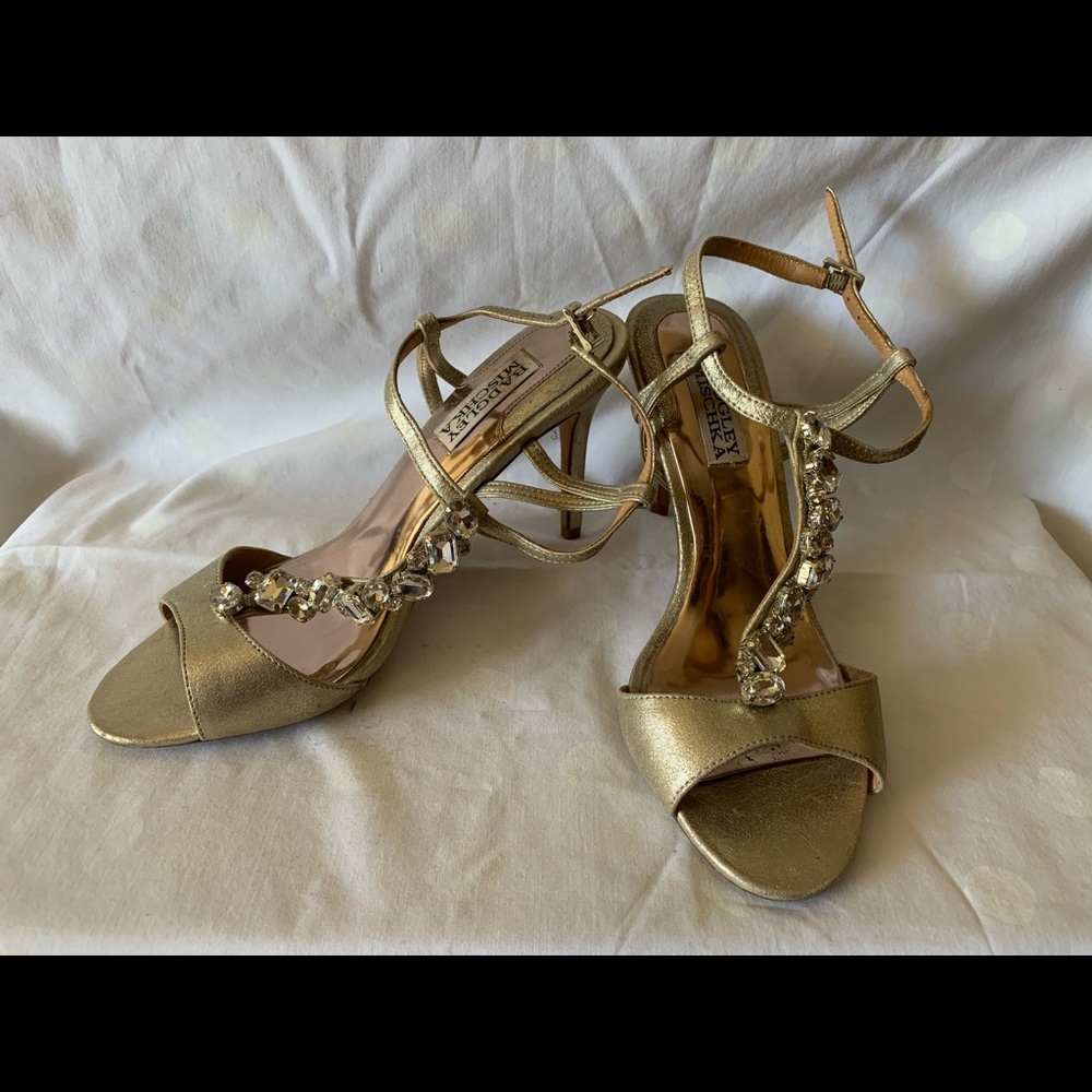 Women Badgley Mischka Gold heels